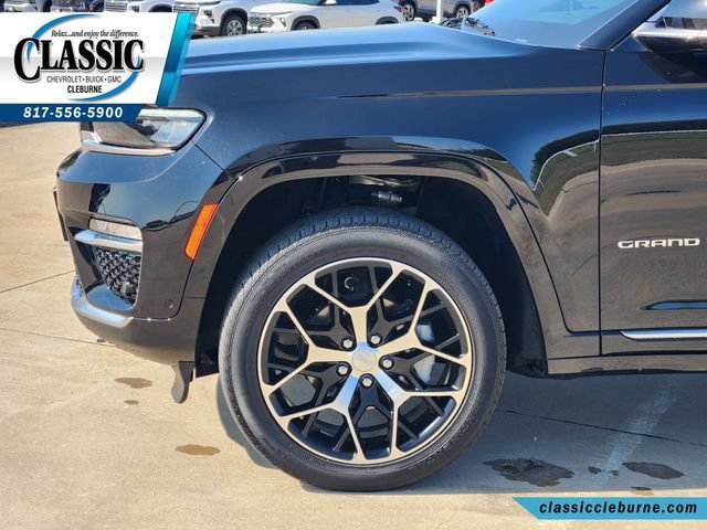 Used 2024 Jeep Grand Cherokee Summit AWD/4WD image 12