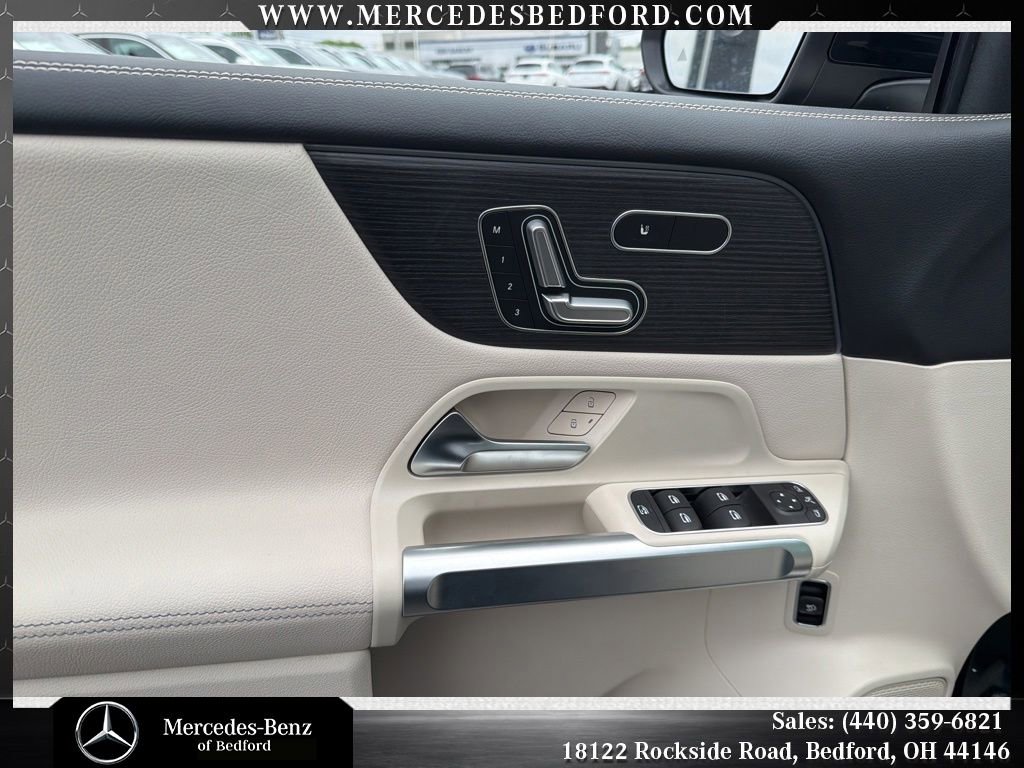 New 2026 Mercedes-Benz GLB 250 4MATIC image 9