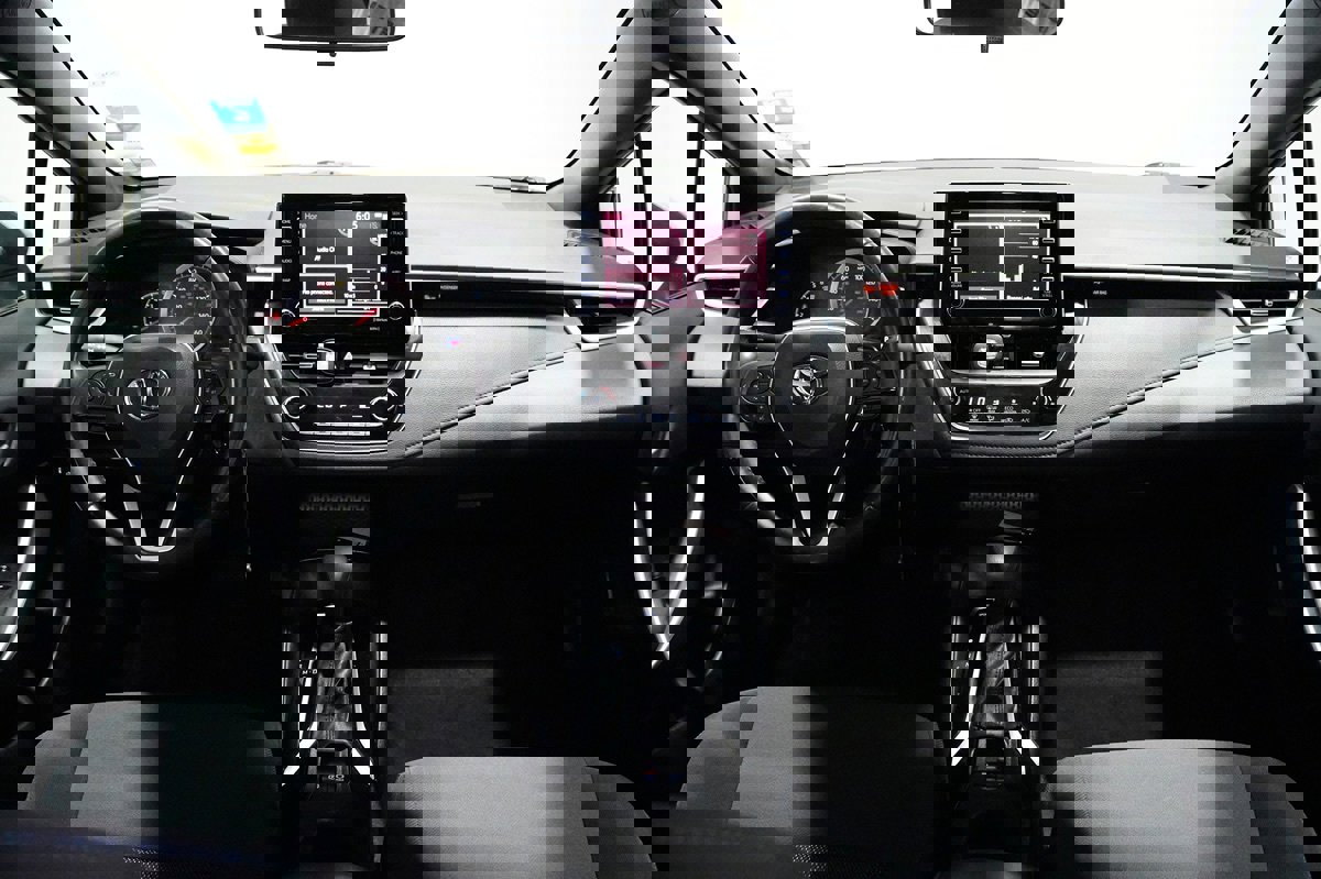 Used 2021 Toyota Corolla SE image 18