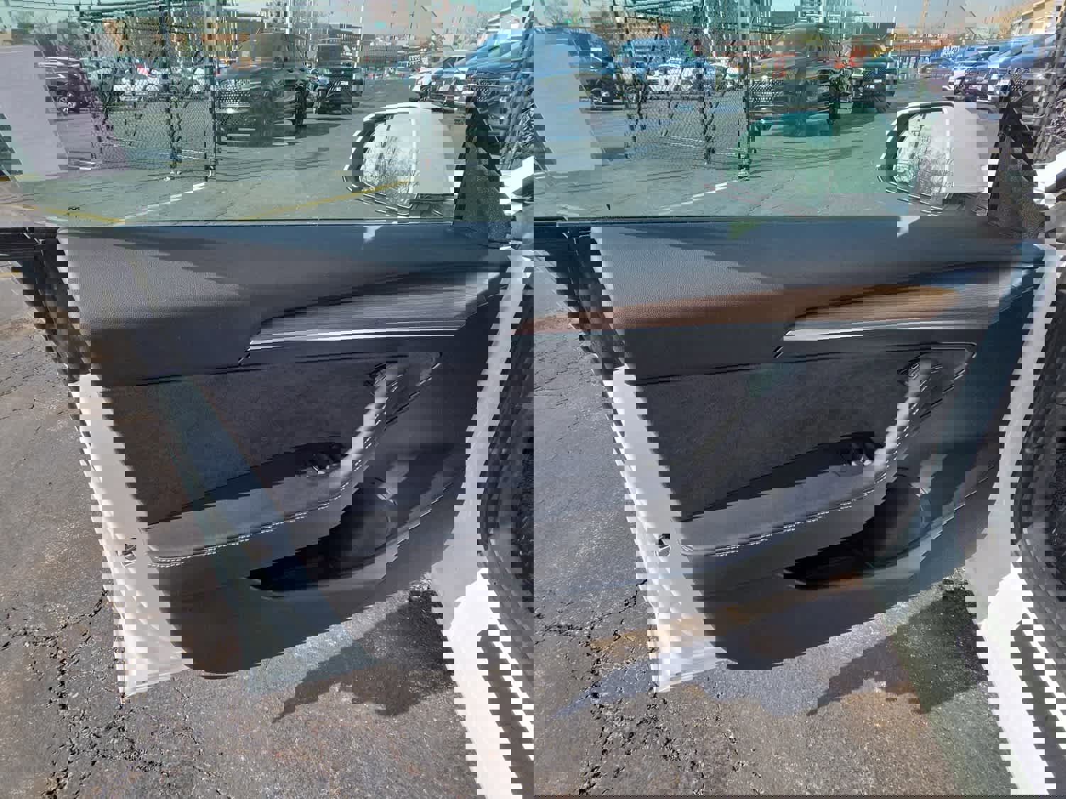 Used 2023 Tesla Model 3 Standard Range image 15