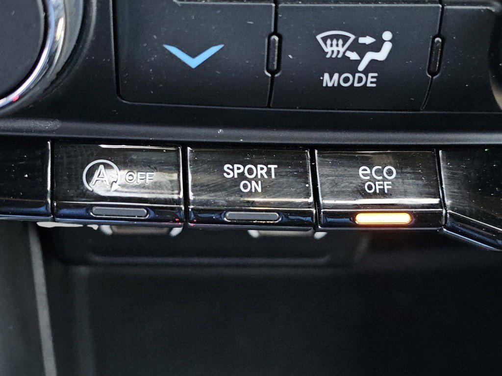 Used 2023 Dodge Durango SXT AWD/4WD image 9