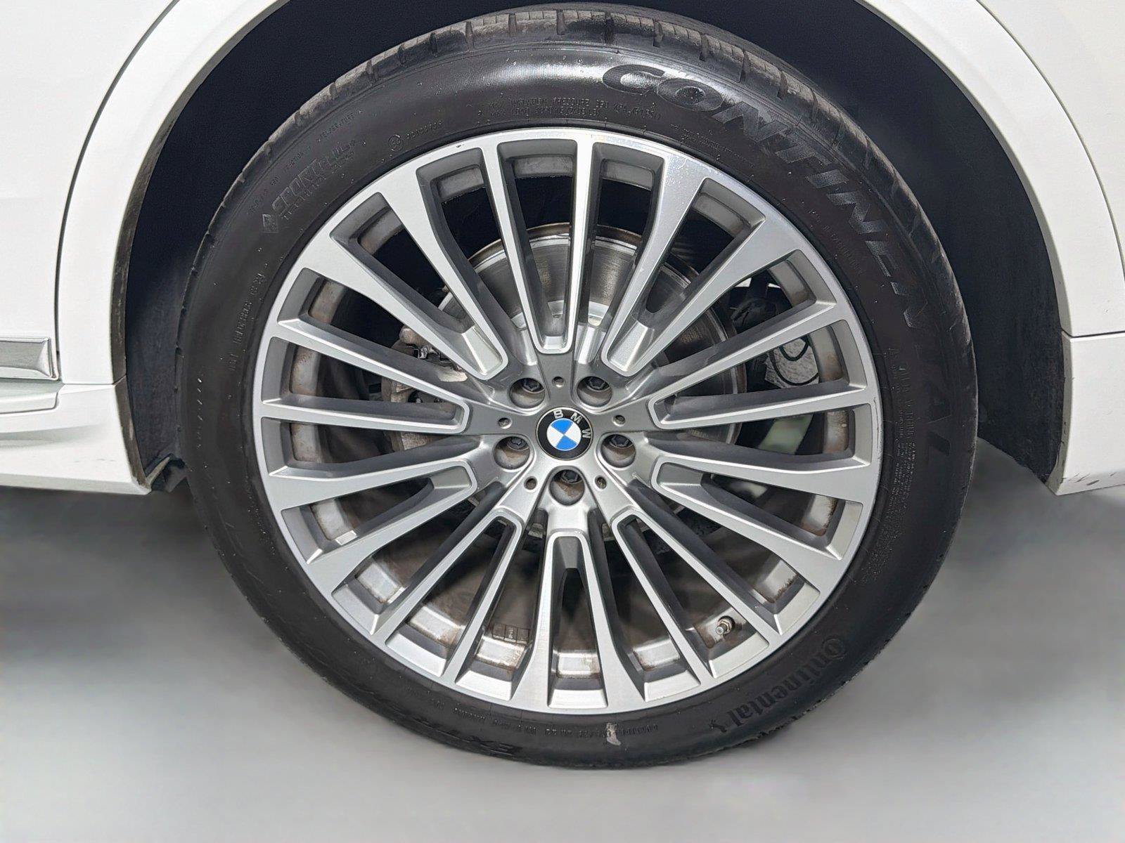 Used 2024 BMW X7 xDrive40i w/ Premium Package AWD/4WD image 34
