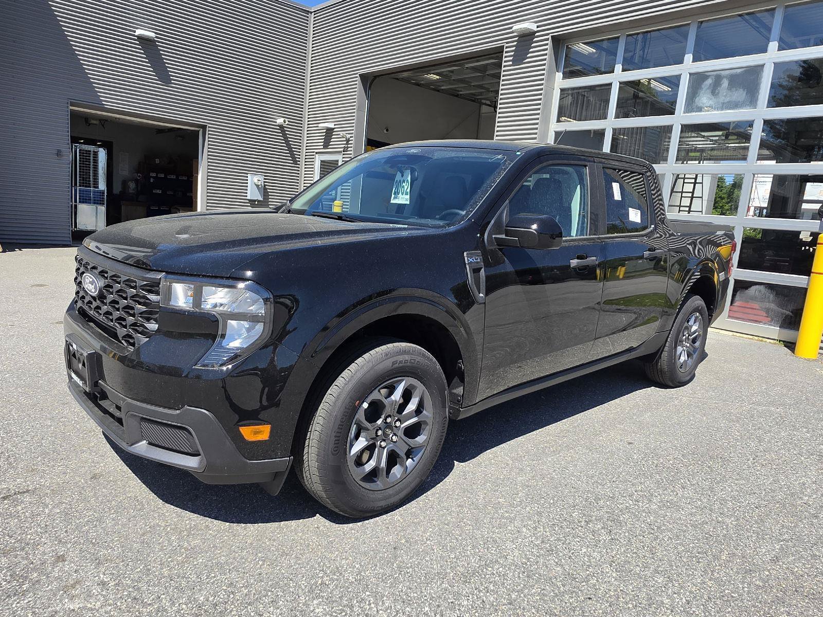 New 2026 Ford Maverick XLT w/ Equipment Group 301A AWD/4WD image 7