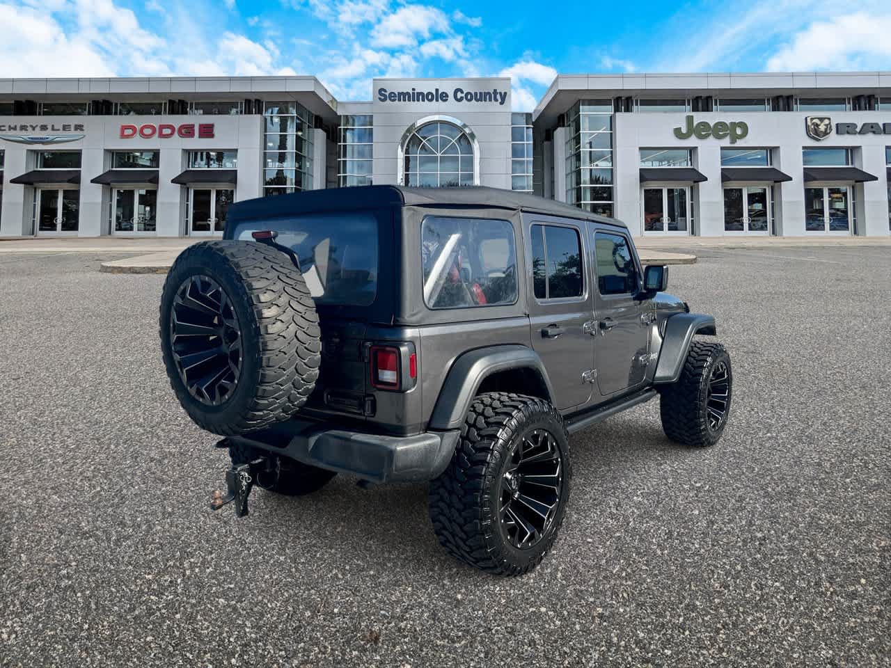 Used 2018 Jeep Wrangler Unlimited Sport S AWD/4WD image 8