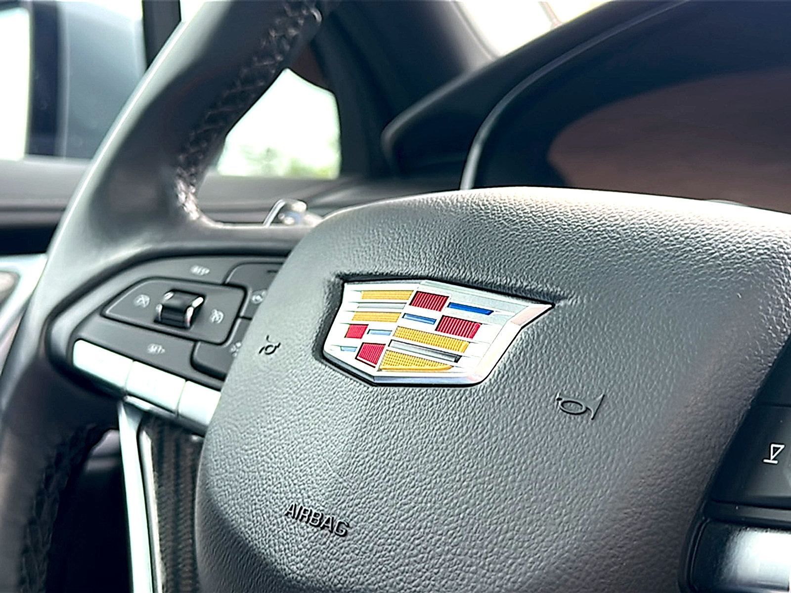 Used 2024 Cadillac XT6 Sport w/ LPO, Floor Liner Package AWD/4WD image 31