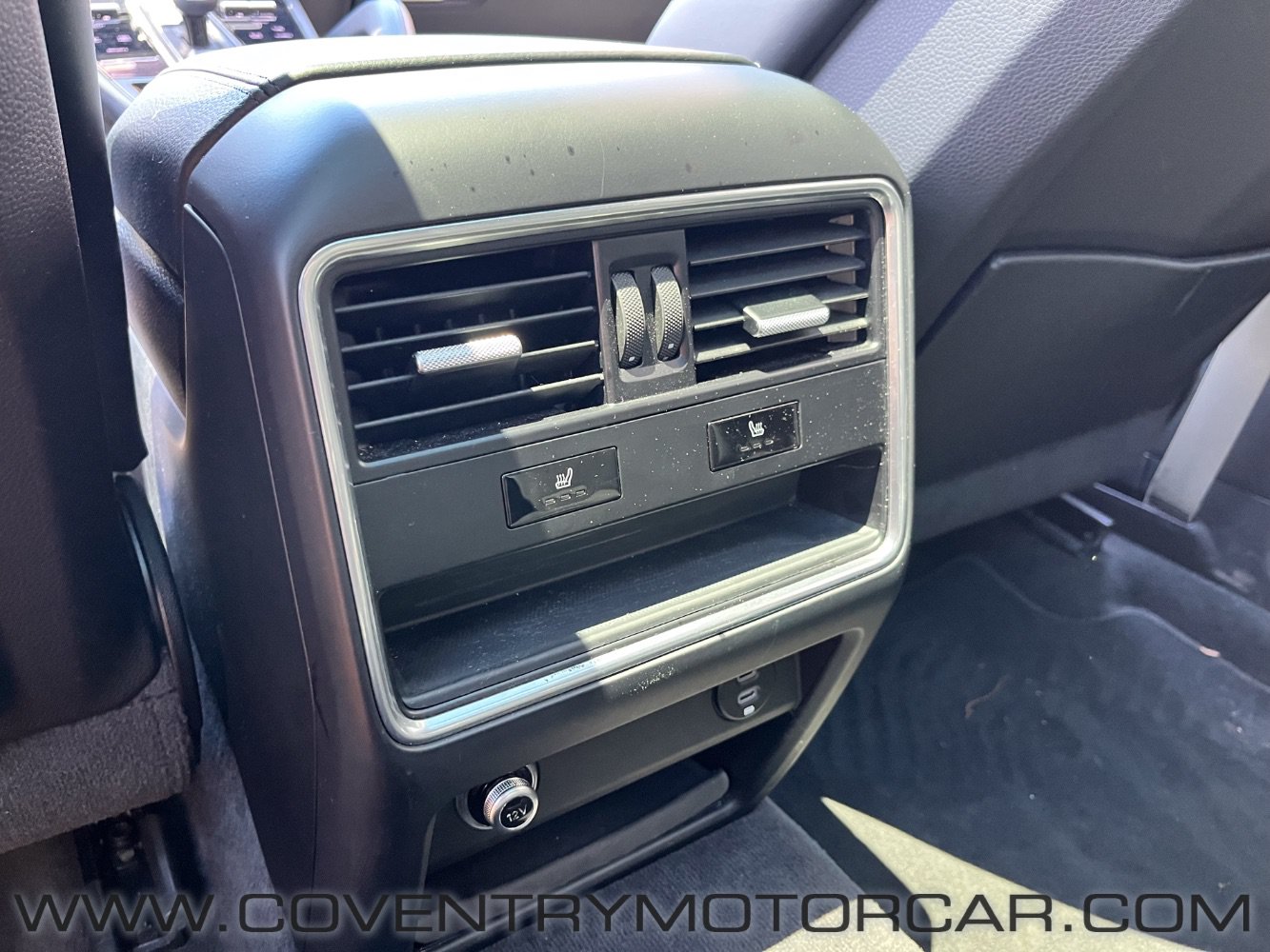 Used 2023 Porsche Cayenne Platinum Edition AWD/4WD image 36