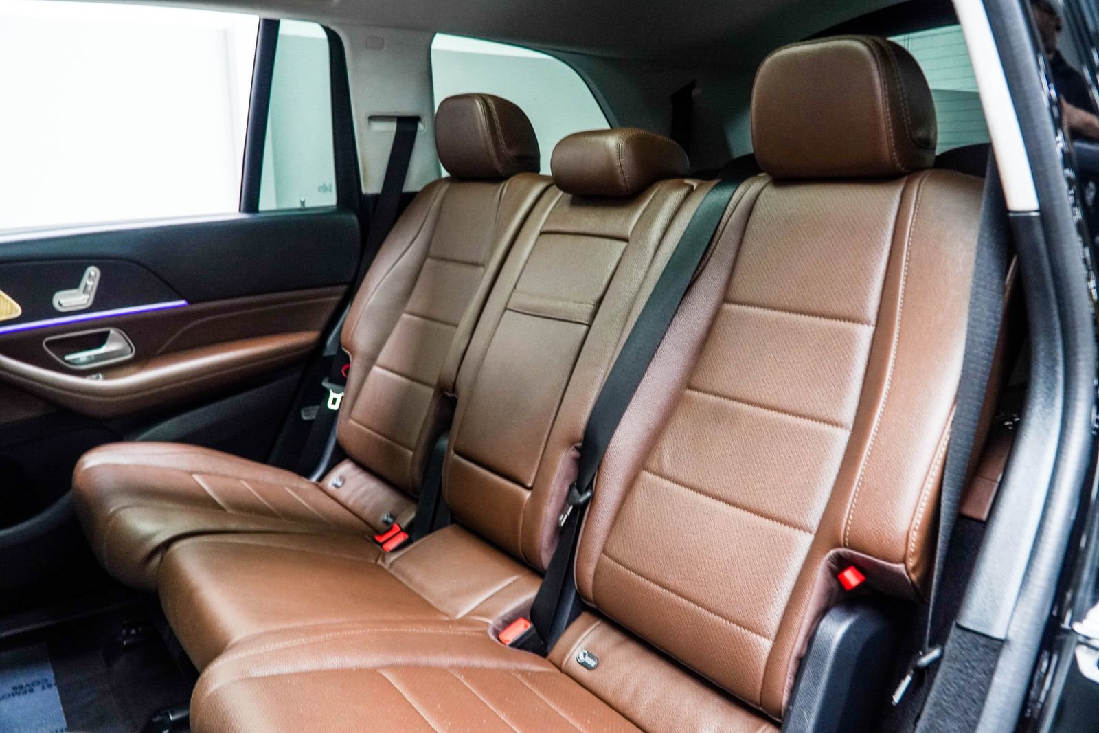 Used 2024 Mercedes-Benz GLS 450 4MATIC image 45