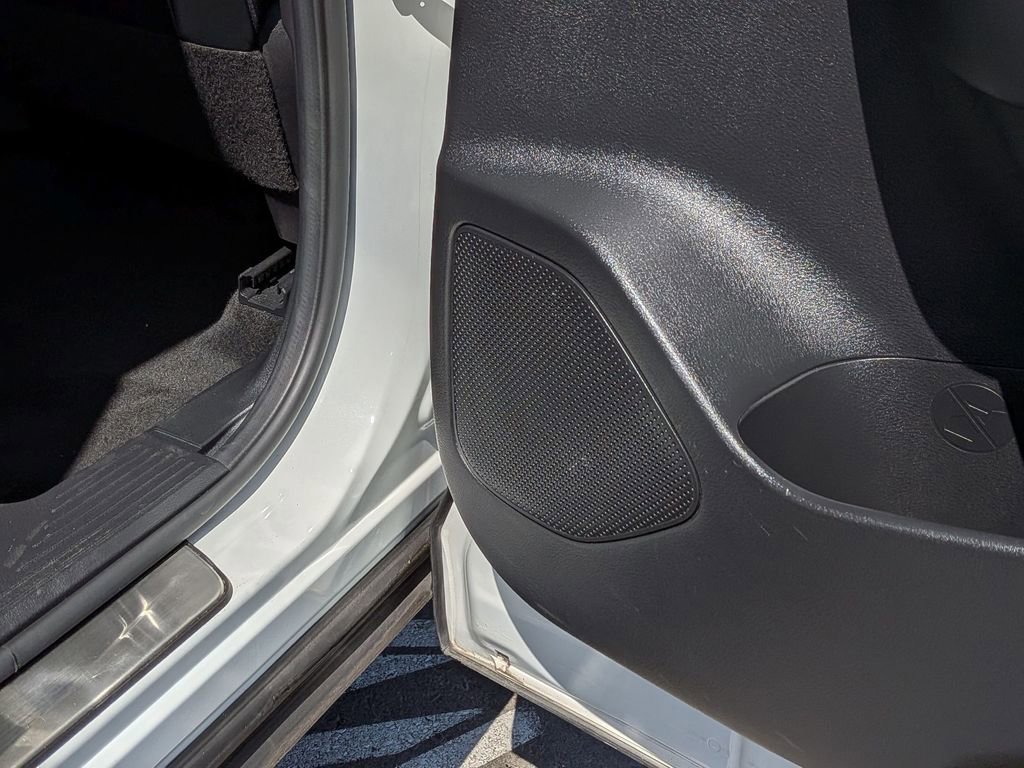 Used 2022 Nissan Rogue Platinum w/ Head-Up Display Package image 14