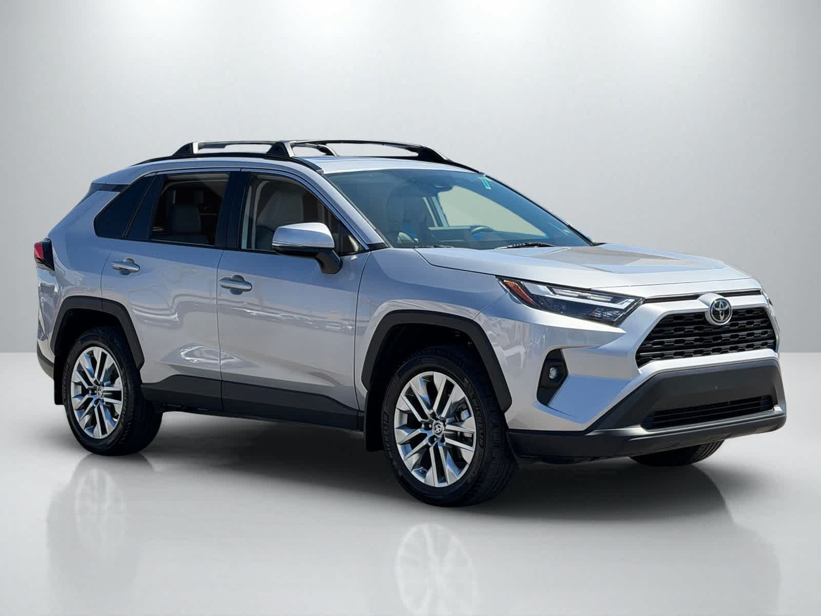 Used 2023 Toyota RAV4 XLE Premium AWD/4WD image 10