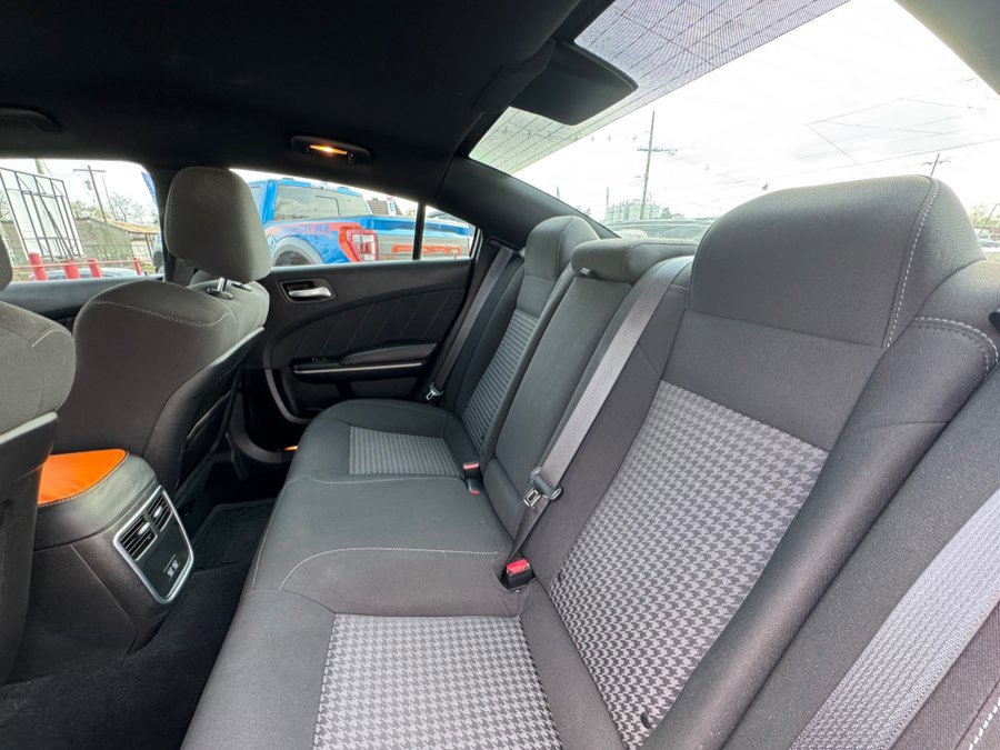 Used 2022 Dodge Charger GT image 27