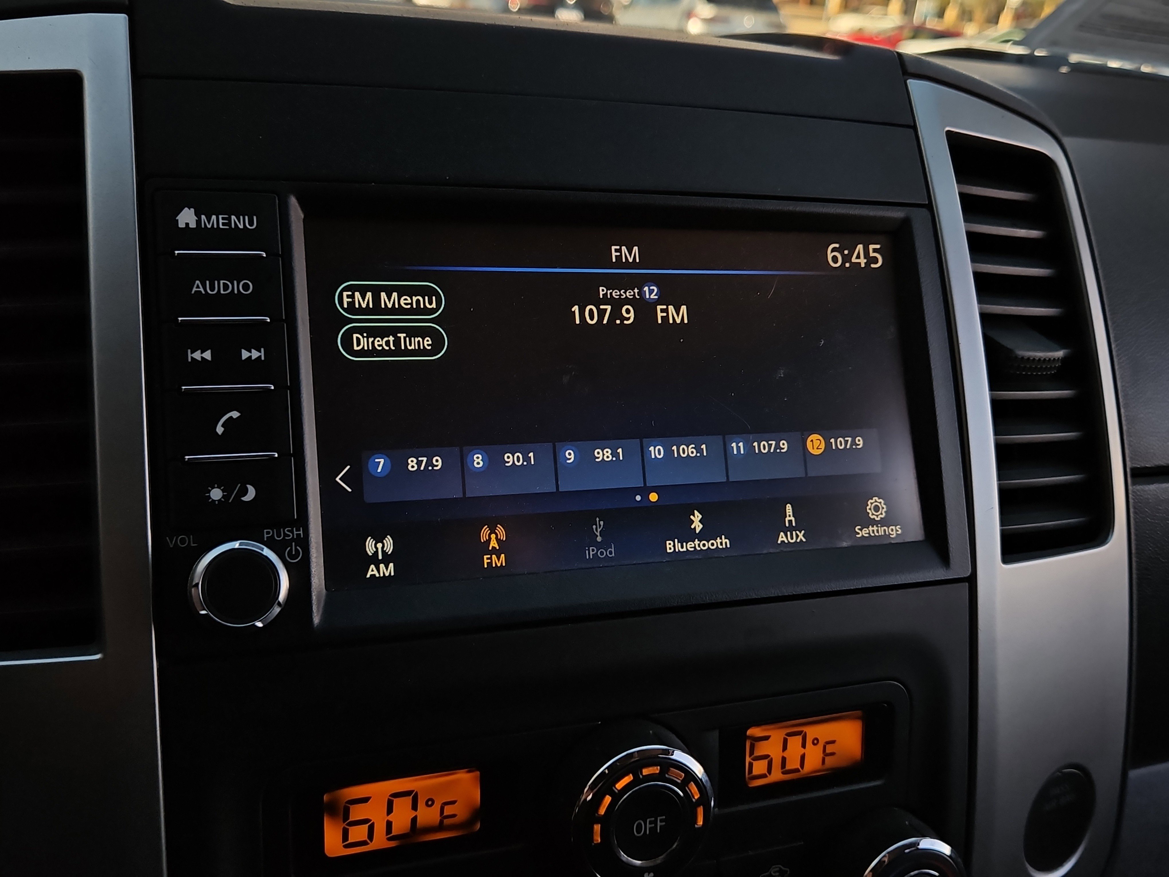 Used 2020 Nissan Frontier SV image 12