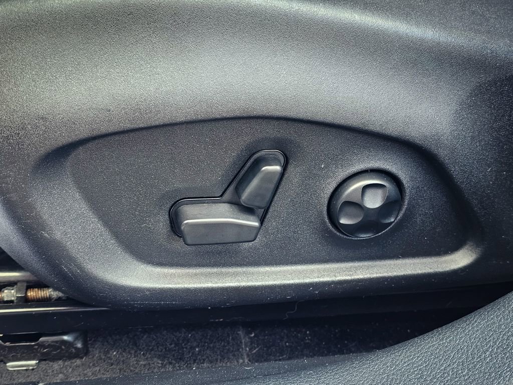 Used 2018 Jeep Compass Latitude w/ Popular Equipment Group image 14