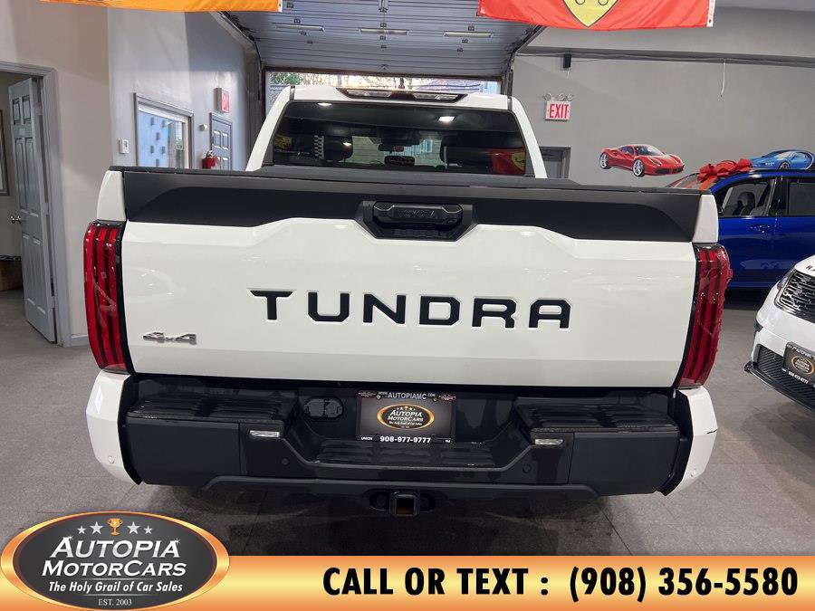 Used 2022 Toyota Tundra SR5 w/ SR5 Convenience Package AWD/4WD image 4