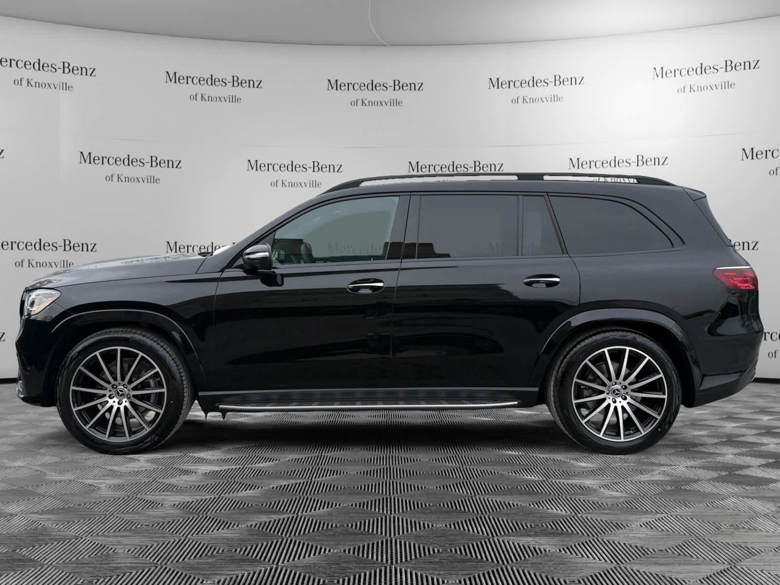 New 2026 Mercedes-Benz GLS 450 4MATIC image 2