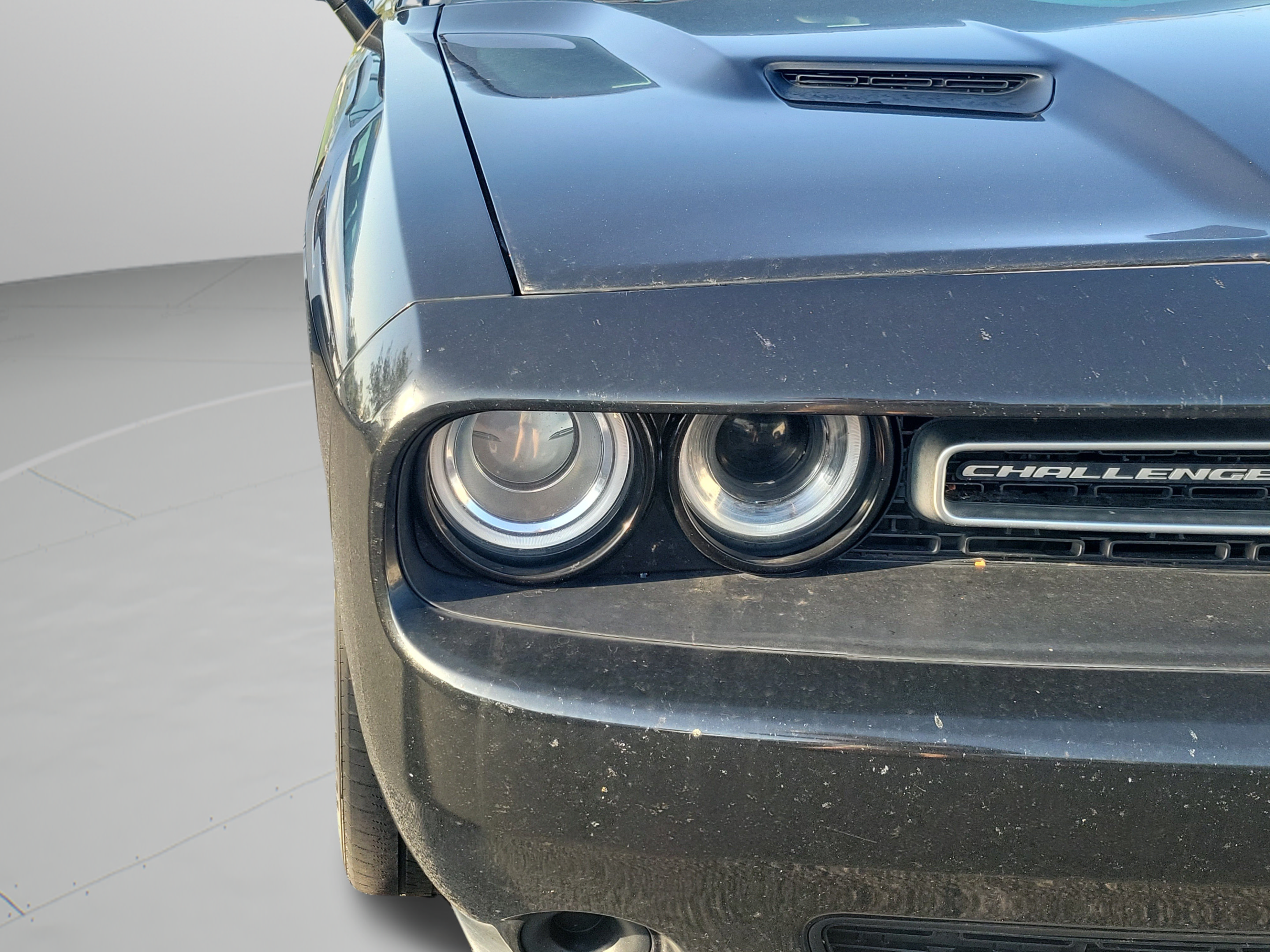 Used 2016 Dodge Challenger SXT RWD image 17