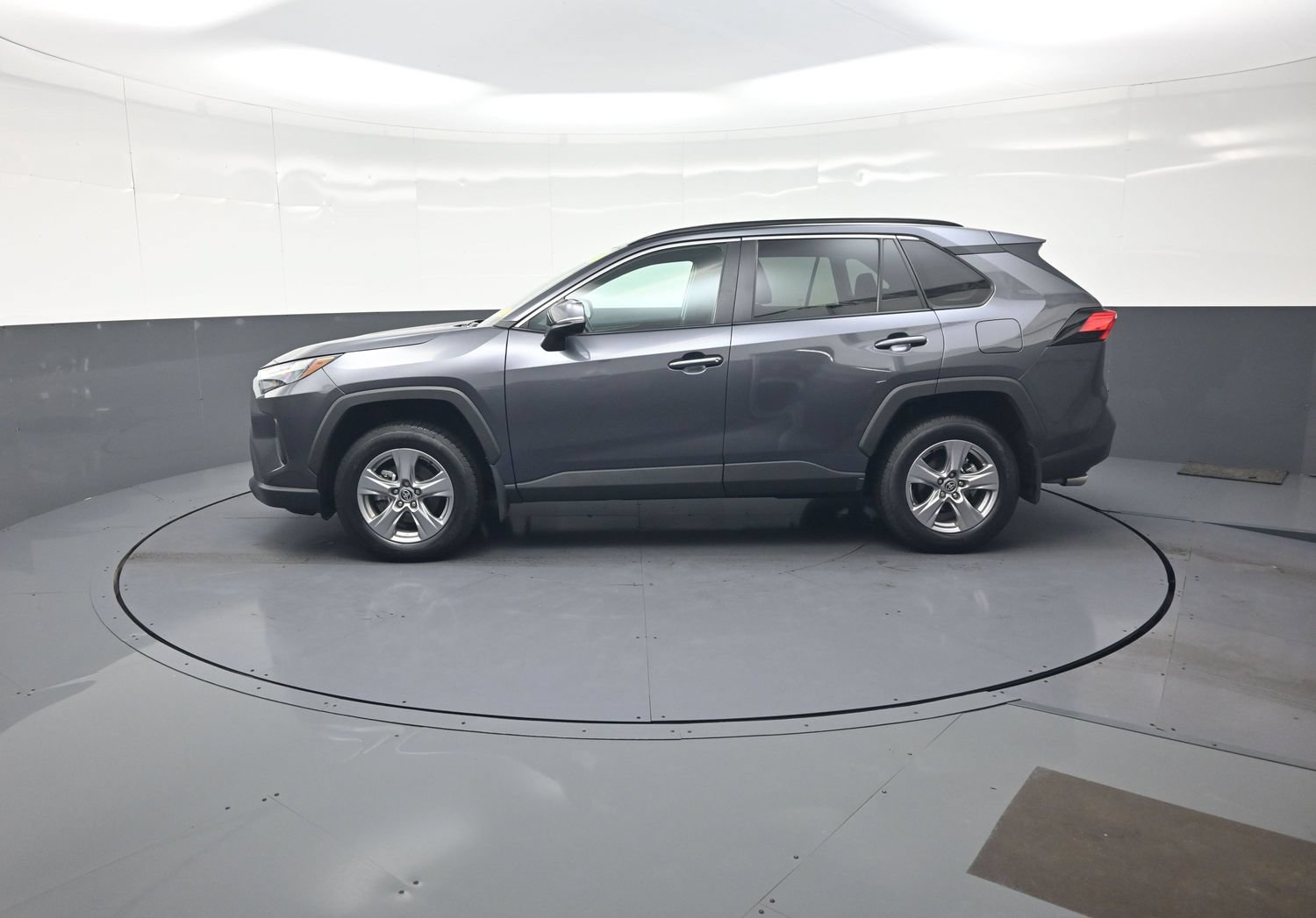 Used 2024 Toyota RAV4 XLE w/ Convenience Package AWD/4WD image 6