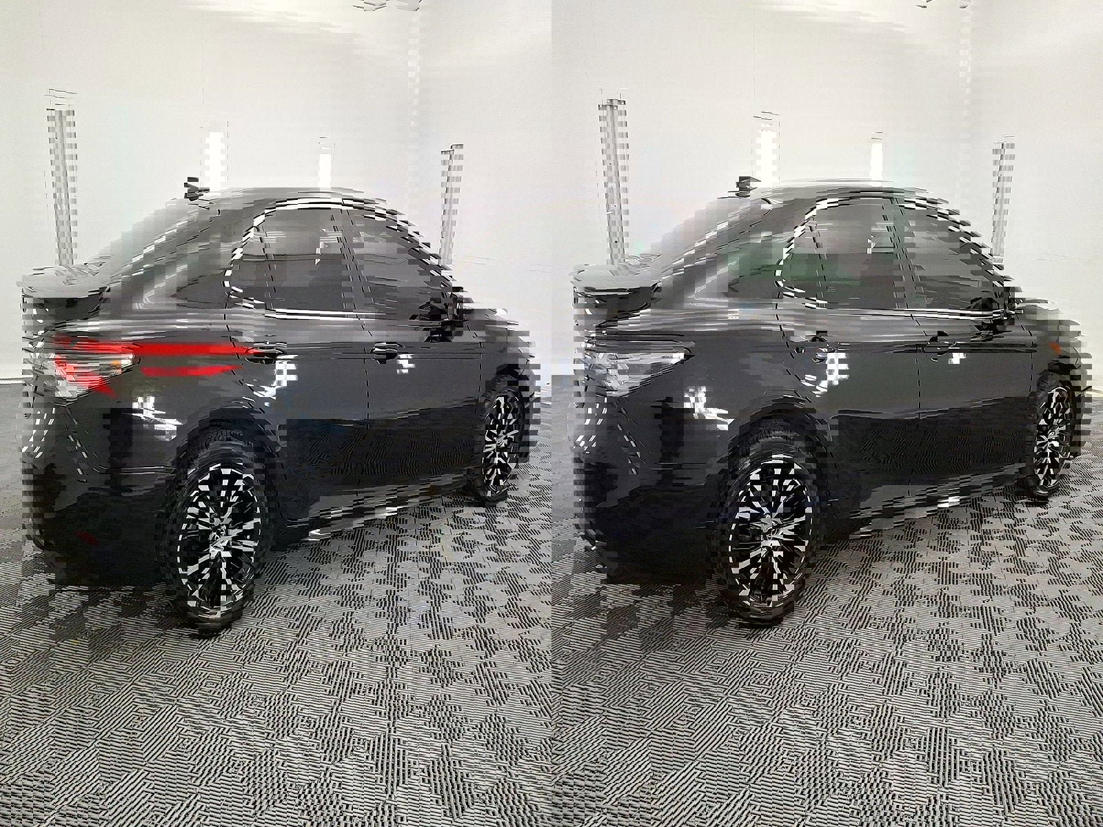 Used 2019 Toyota Camry SE image 25