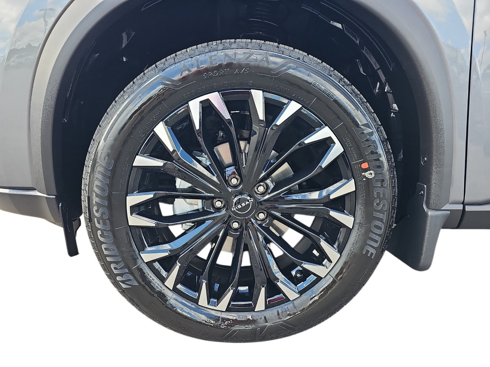 New 2027 Nissan Rogue Dark Armor FWD image 31