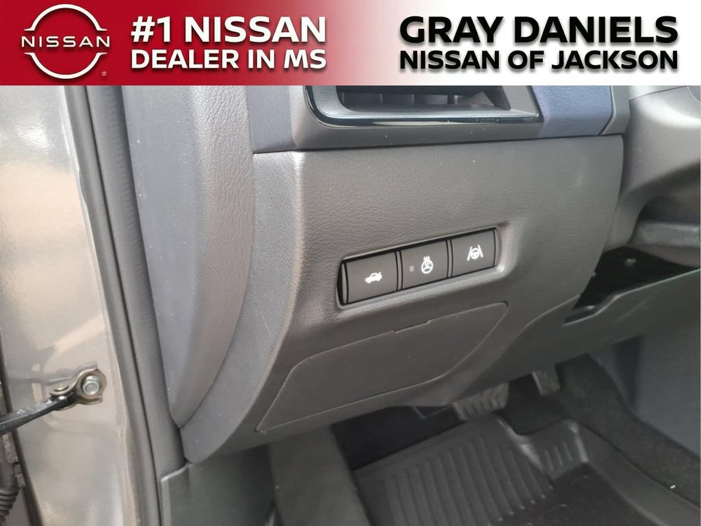 New 2026 Nissan Sentra SL w/ Floor Mat Package FWD image 12