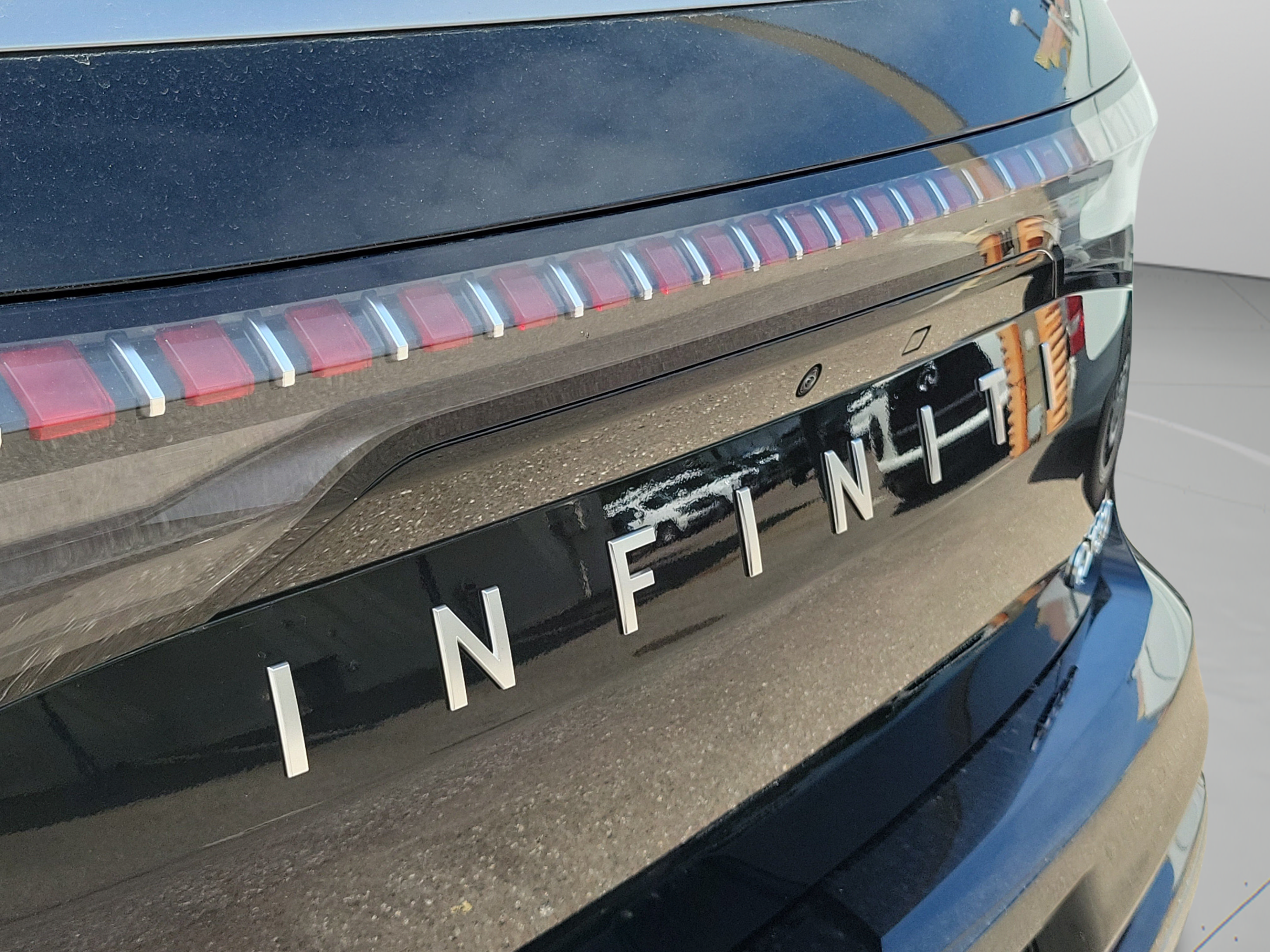 New 2027 INFINITI QX80 Luxe w/ Cargo Package RWD image 30