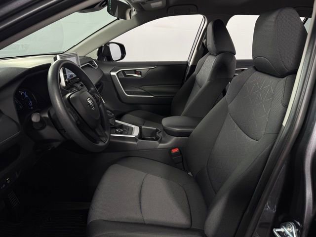 Used 2025 Toyota RAV4 XLE image 14