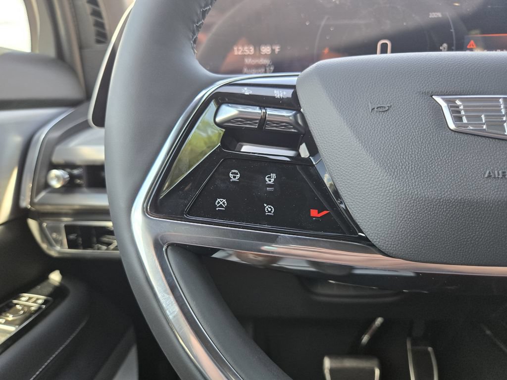 New 2027 Cadillac Vistiq Luxury AWD/4WD image 16