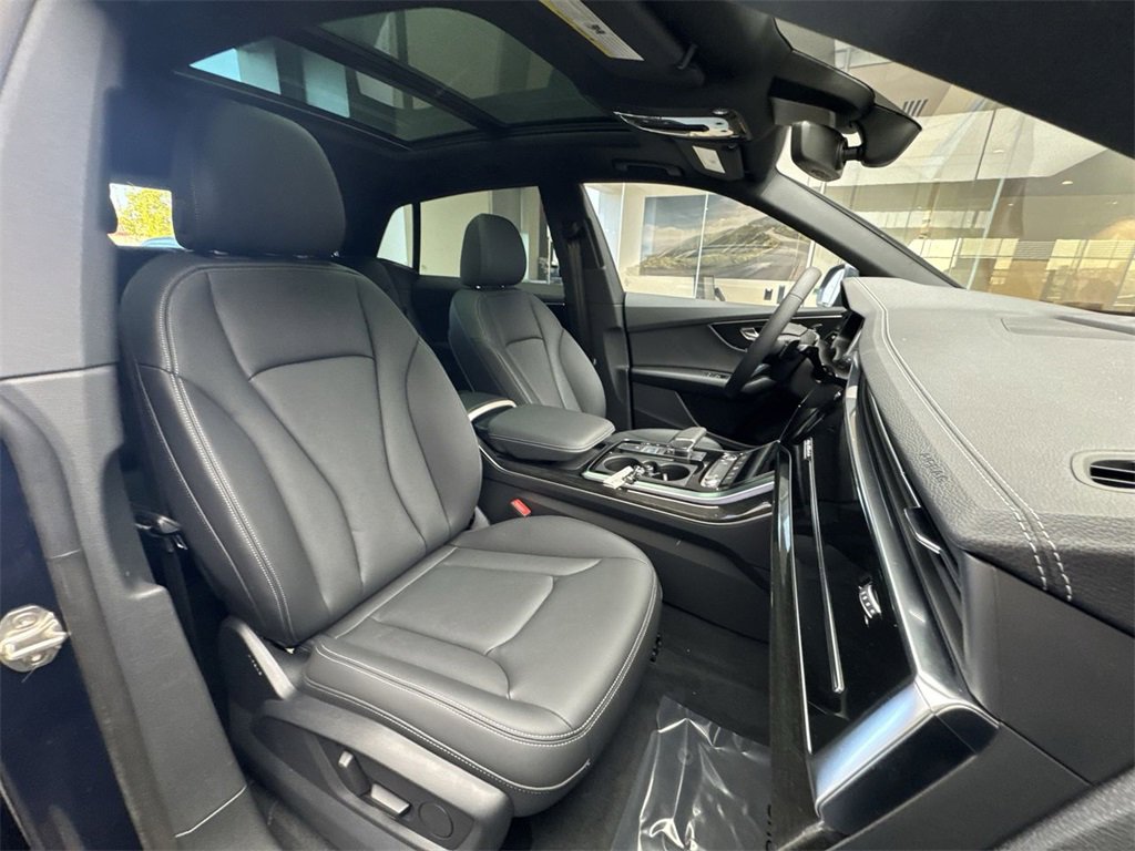 New 2025 Audi Q8 Premium image 27