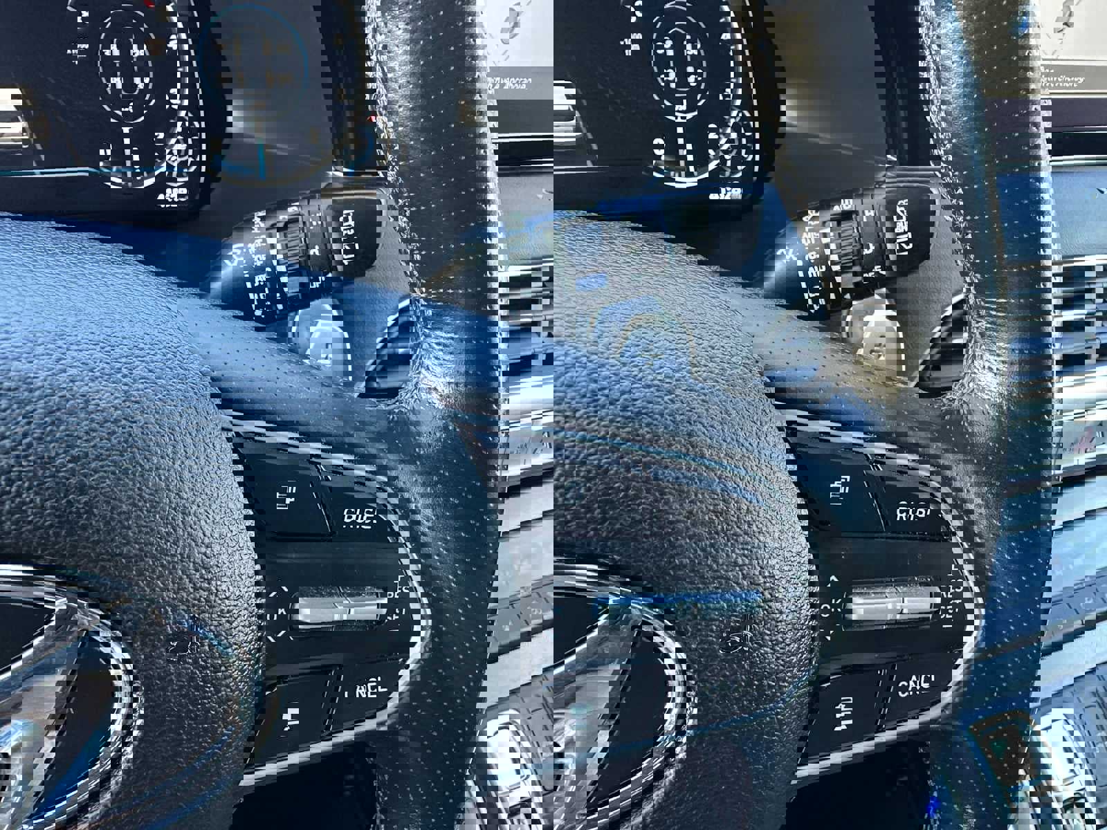 Used 2022 Hyundai Palisade Calligraphy image 39