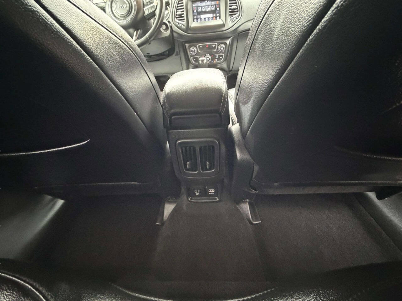 Used 2019 Jeep Compass Latitude image 24