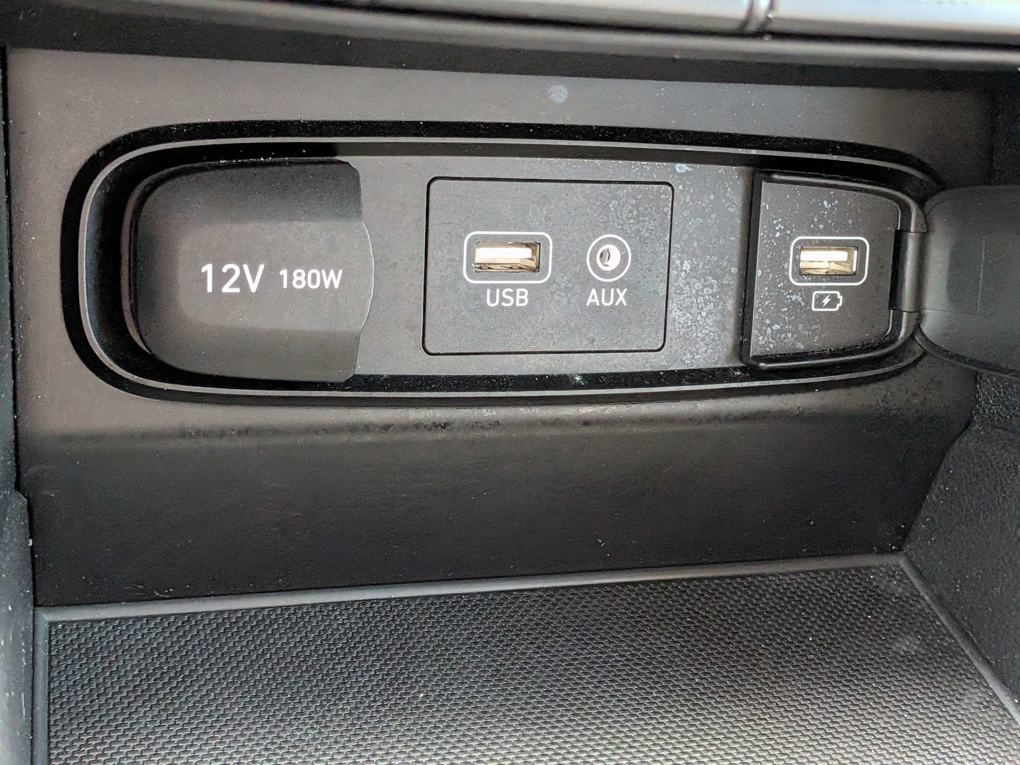 Used 2019 Hyundai Santa Fe SEL w/ Cargo Package FWD image 27