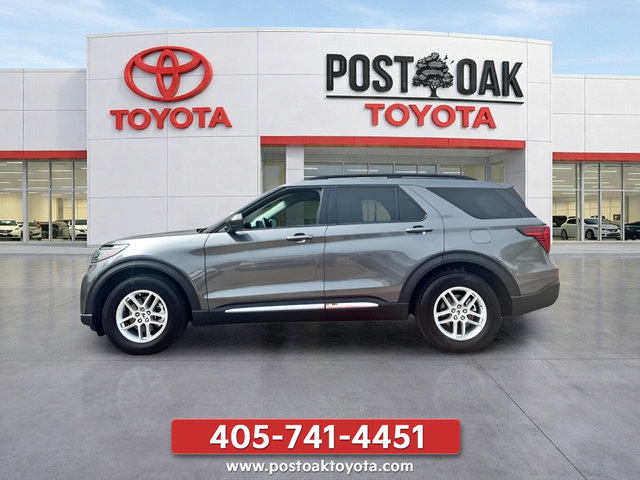 Used 2025 Ford Explorer Active w/ Active Comfort Package RWD image 2