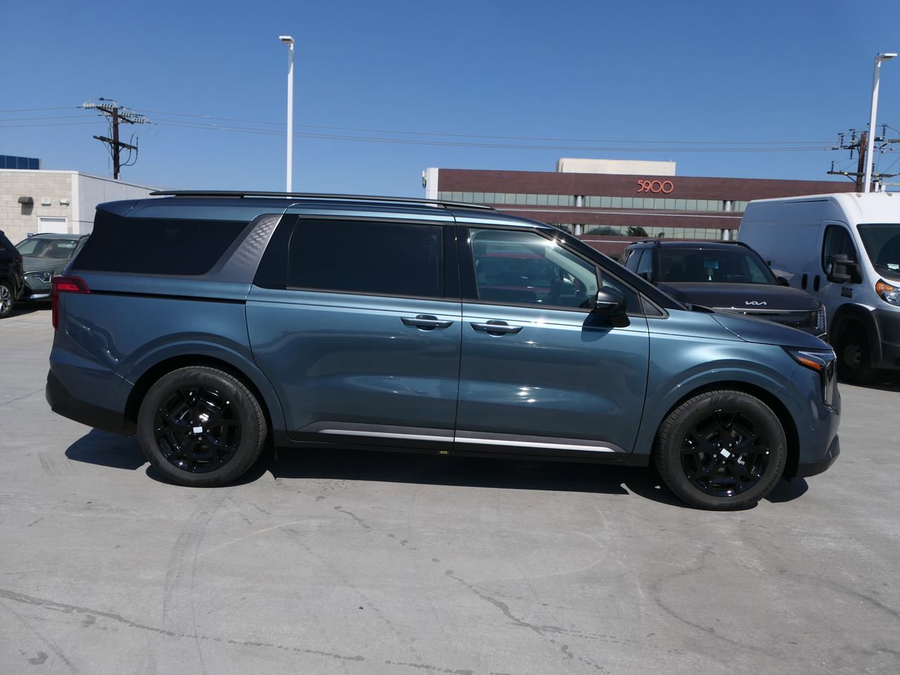 New 2026 Kia Carnival SX w/ SX Dark Edition Package image 2