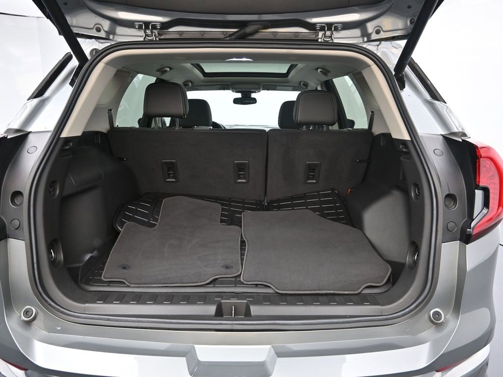 Used 2023 GMC Terrain Denali image 23