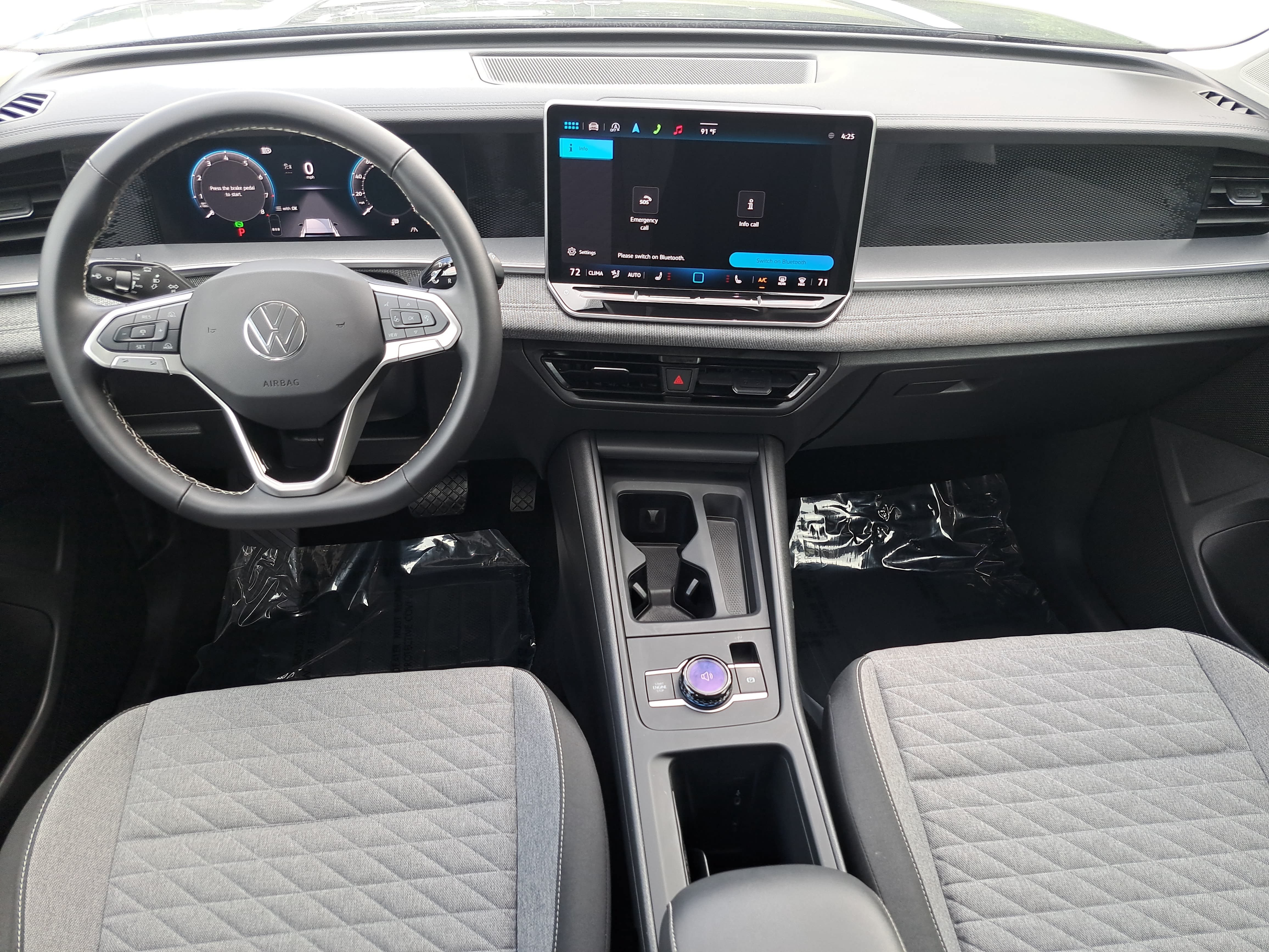 Certified 2025 Volkswagen Tiguan S AWD/4WD image 9