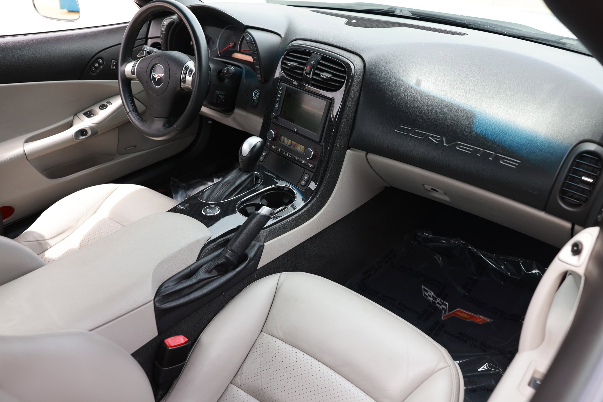Used 2011 Chevrolet Corvette Convertible w/ Preferred Equipment Group RWD image 11