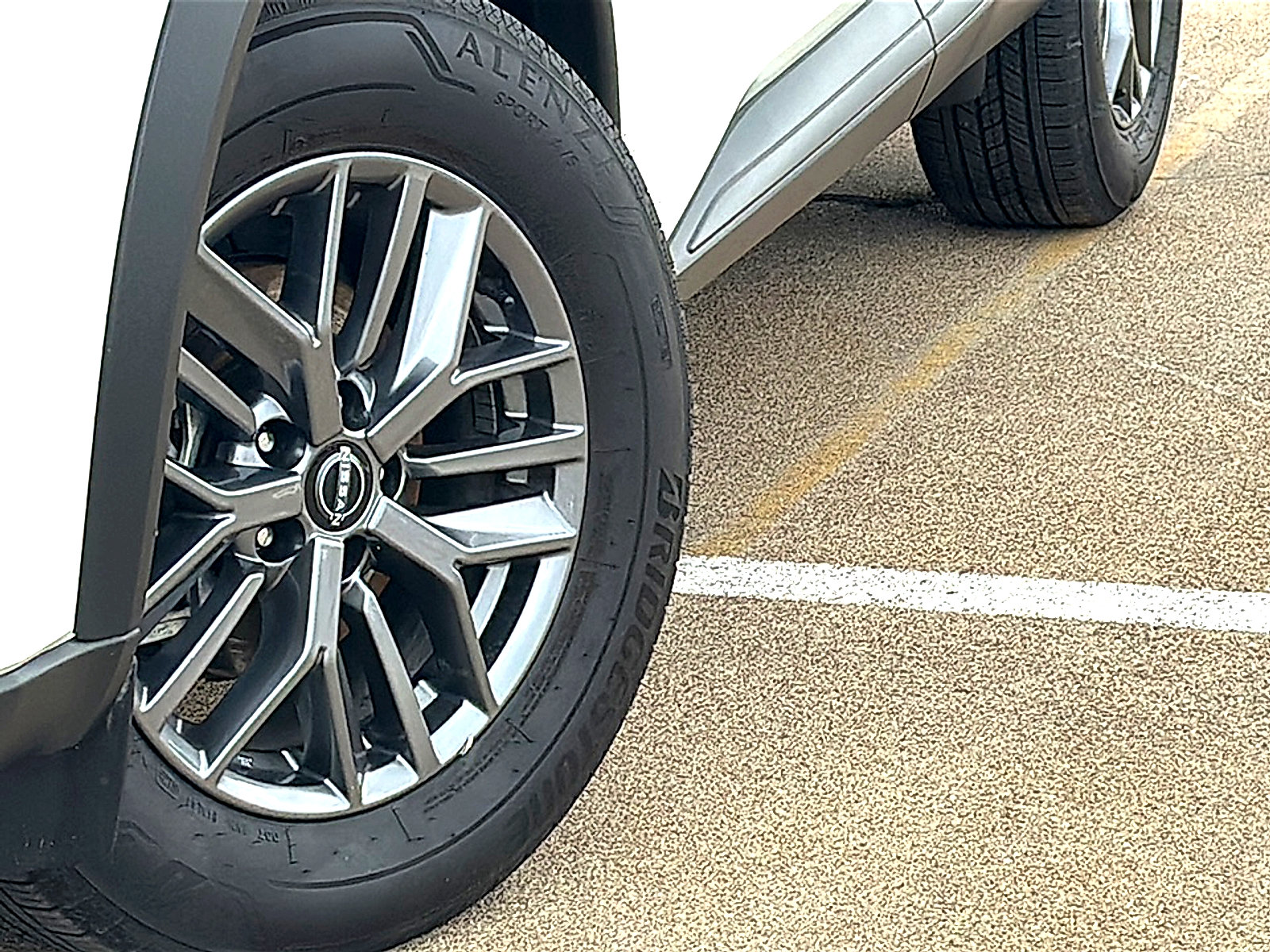 Certified 2025 Nissan Rogue S FWD image 3