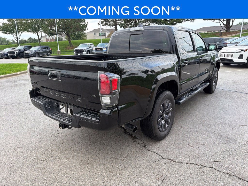 Used 2023 Toyota Tacoma Limited w/ Nightshade Package AWD/4WD image 7