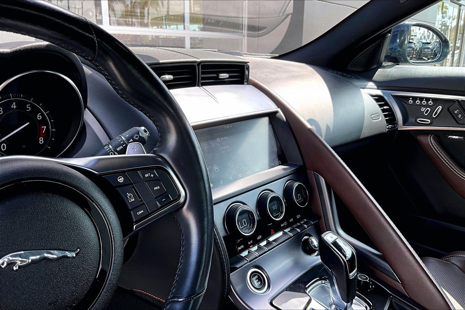 Used 2019 Jaguar F-TYPE Coupe RWD image 5