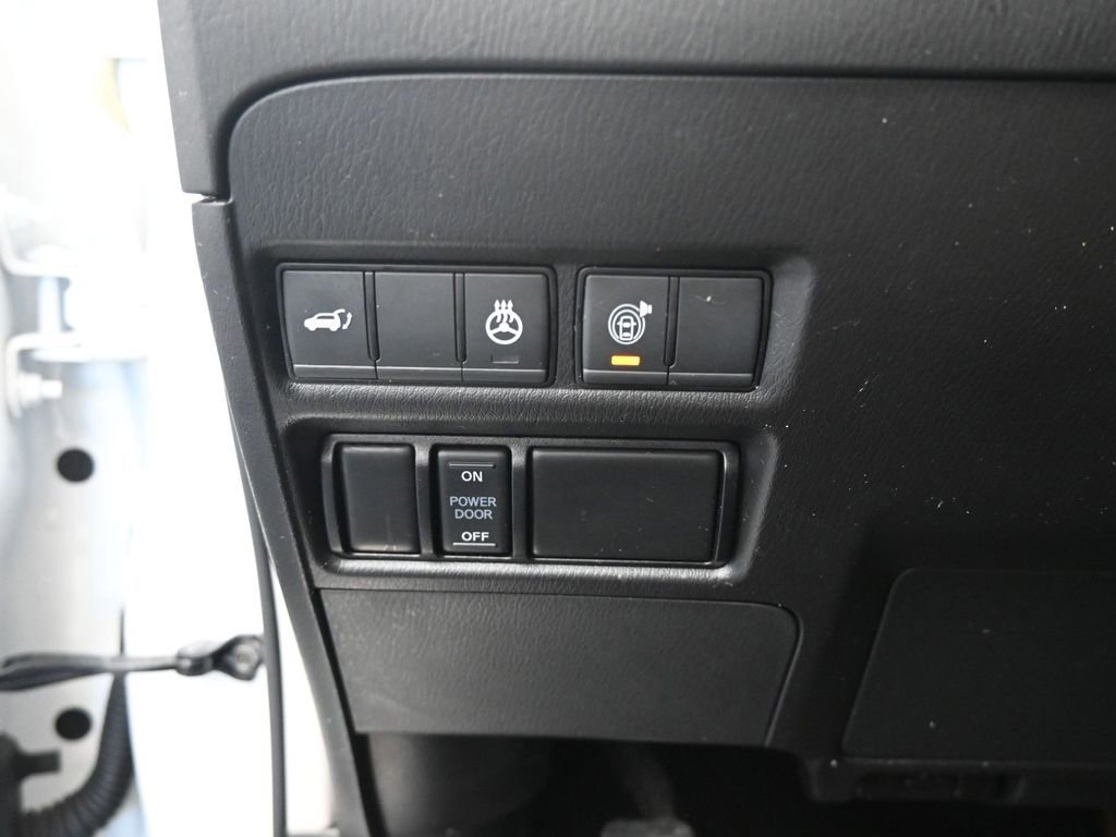 Used 2023 Nissan Armada SL w/ Cargo Package image 32