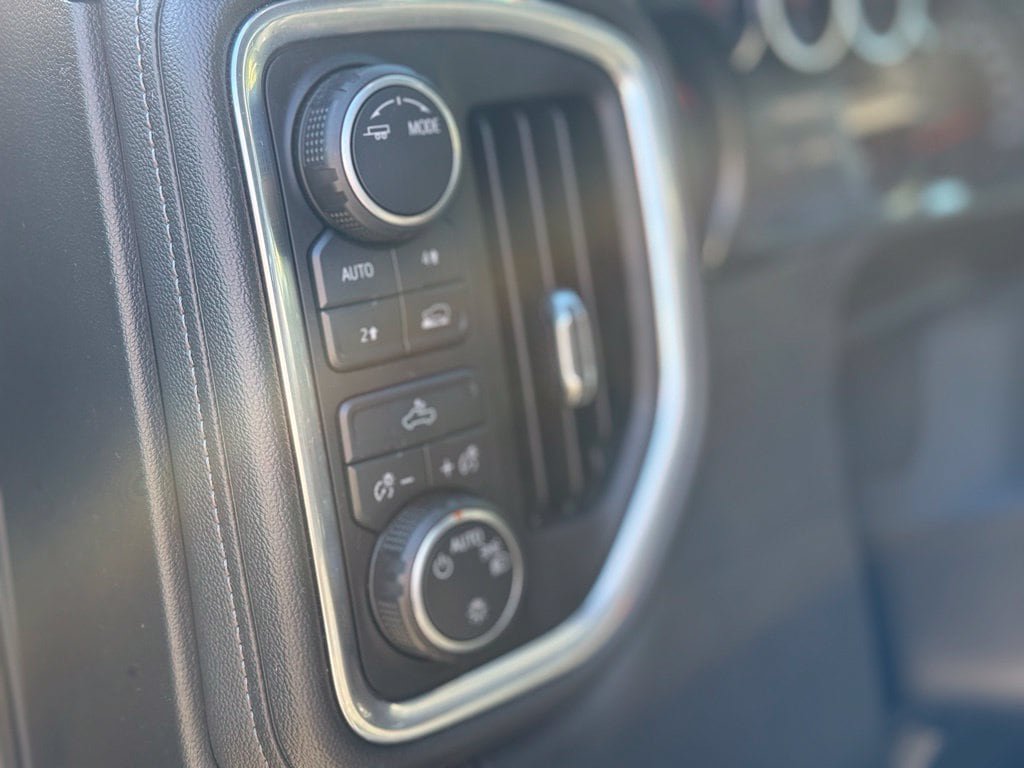 Used 2021 Chevrolet Silverado 1500 LT AWD/4WD image 17