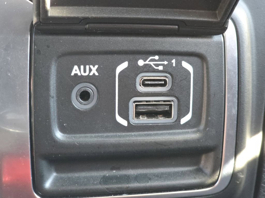 Used 2021 Jeep Wrangler Sport S image 31