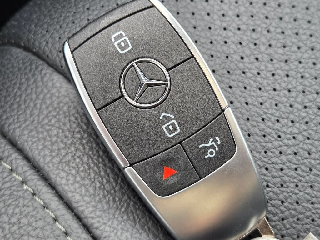 Used 2023 Mercedes-Benz GLS 450 4MATIC image 40
