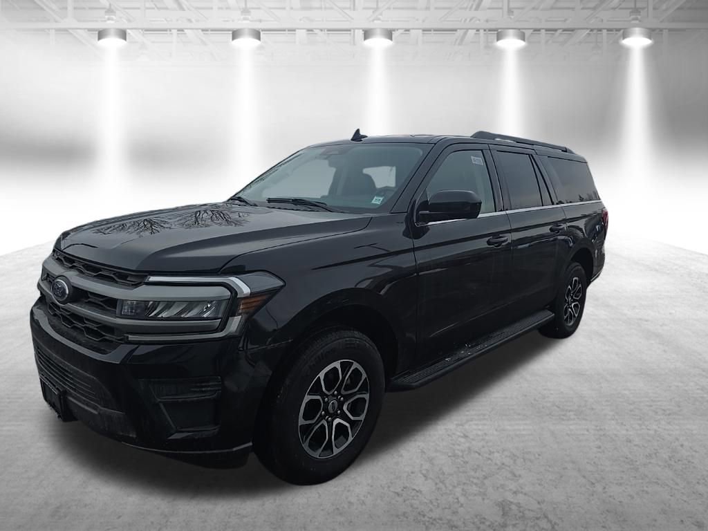 Used 2024 Ford Expedition Max XLT image 4