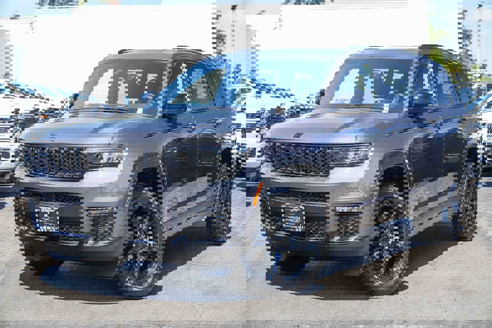 New 2025 Jeep Grand Cherokee L Limited w/ Luxury Tech Group II