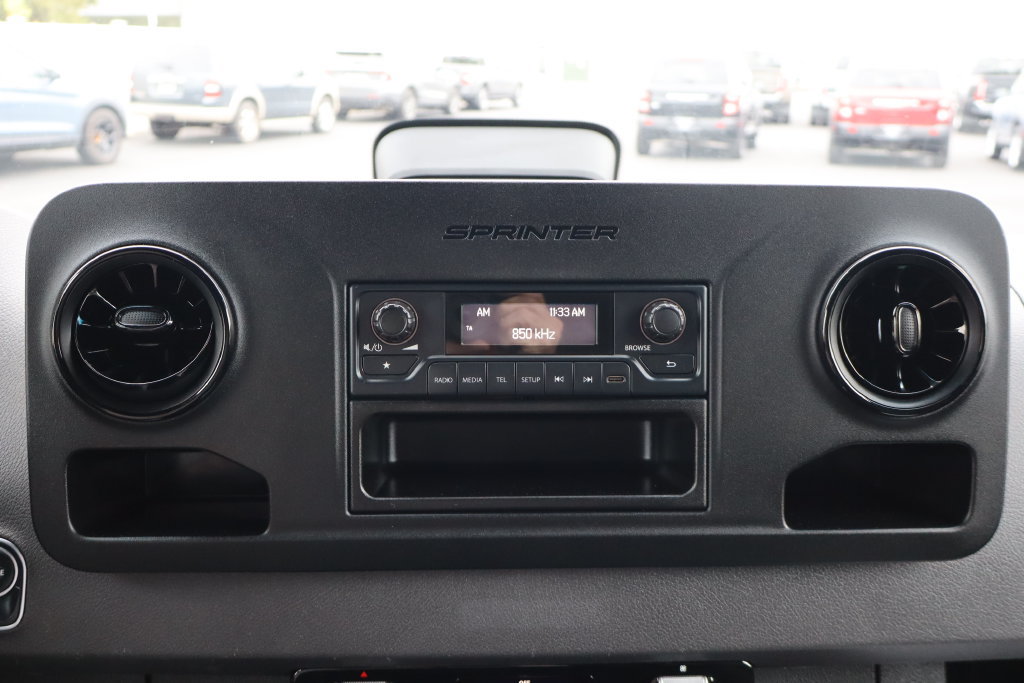 Used 2025 Mercedes-Benz Sprinter 2500 image 7