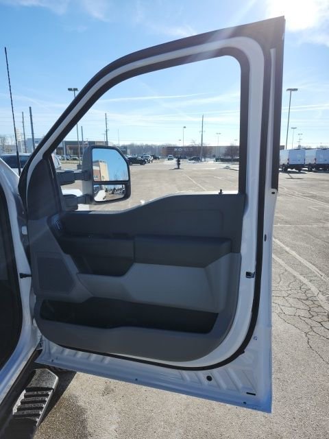 New 2026 Ford F350 XL w/ XL Chrome Package image 24