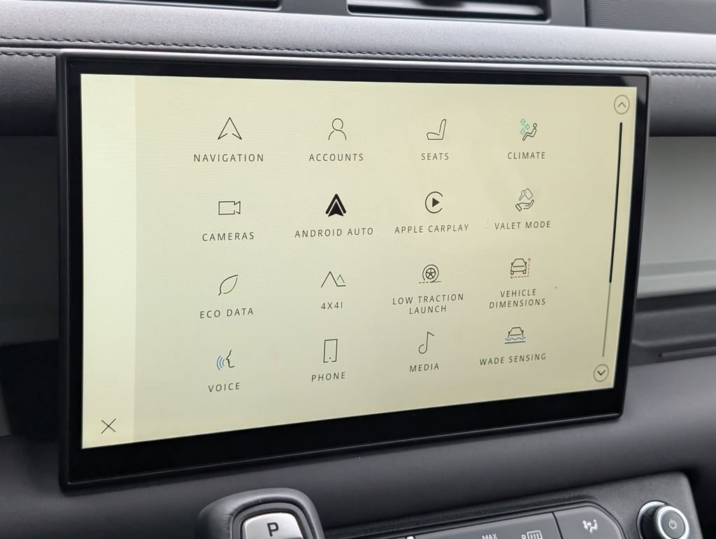 Used 2024 Land Rover Defender 130 S image 17