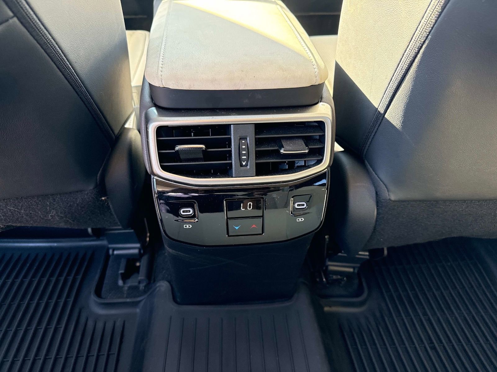 Used 2024 Lexus RX 350h w/ Accessory Package (P1) AWD/4WD image 15