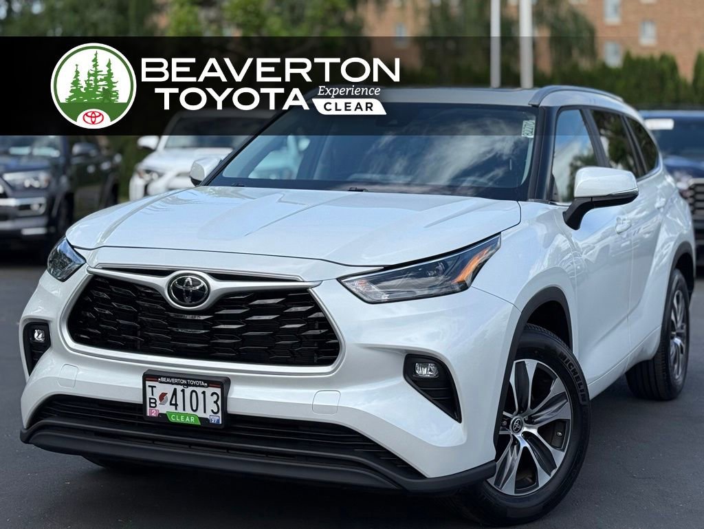 Used 2023 Toyota Highlander XLE