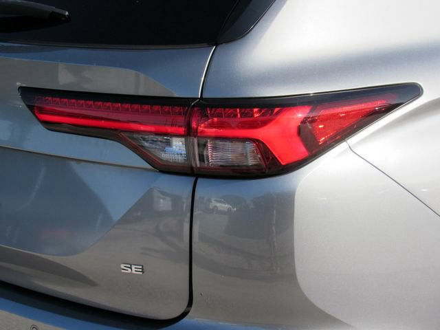 Used 2023 Mitsubishi Outlander SE FWD image 13